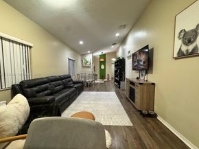 1236 NE 32nd Ave, Homestead FL 33033