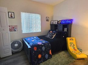 1236 NE 32nd Ave, Homestead FL 33033