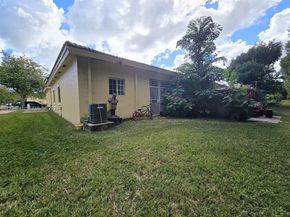 1236 NE 32nd Ave, Homestead FL 33033