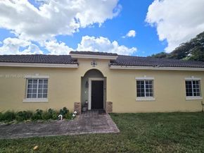 1236 NE 32nd Ave, Homestead FL 33033