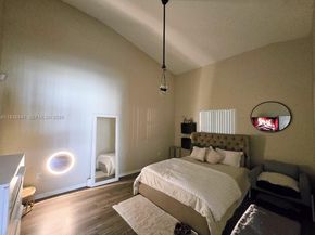 1236 NE 32nd Ave, Homestead FL 33033