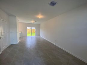 2609 SE 11th St, Homestead FL 33035