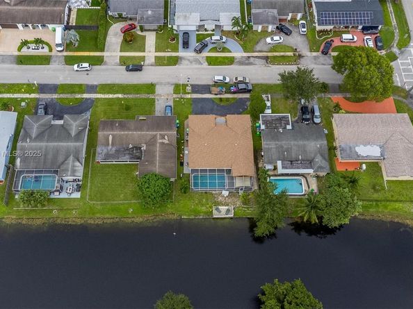 9200 NW 21st Mnr, Sunrise FL 33322