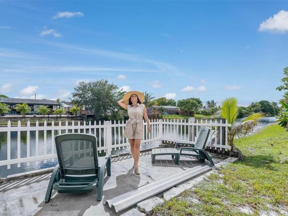 9200 NW 21st Mnr, Sunrise FL 33322