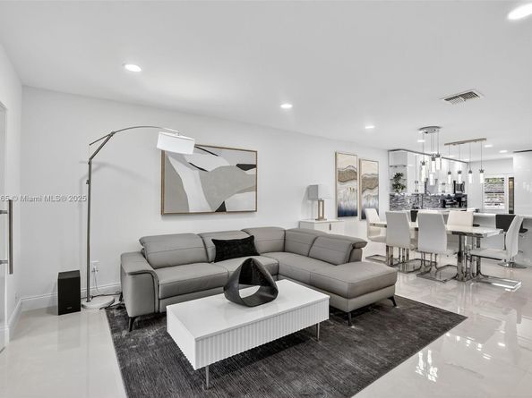 21860 Arriba Real 4D, Boca Raton FL 33433