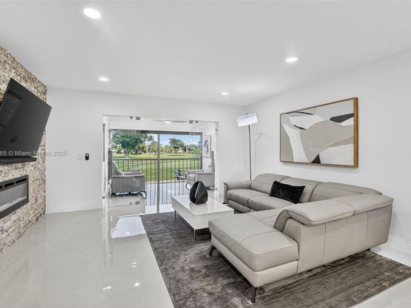 21860 Arriba Real 4D, Boca Raton FL 33433