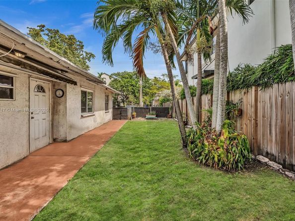 312 SW 9th St, Fort Lauderdale FL 33315
