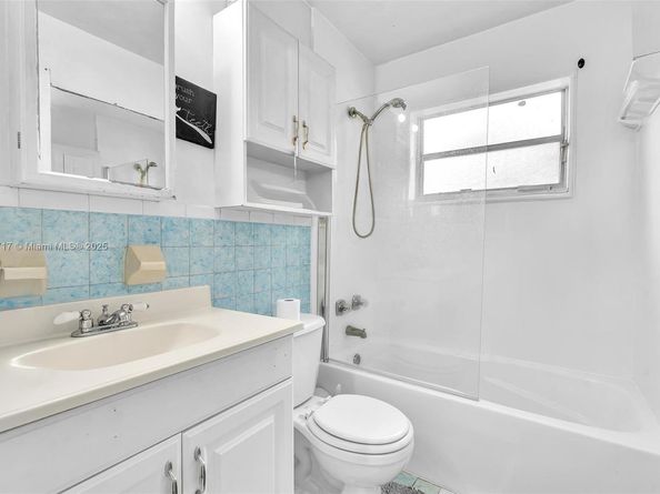 312 SW 9th St, Fort Lauderdale FL 33315