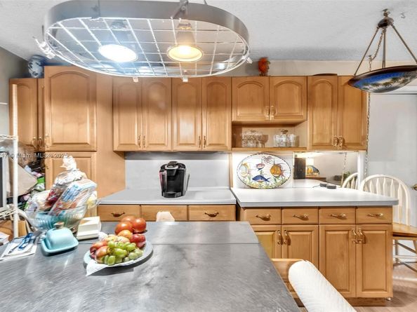 312 SW 9th St, Fort Lauderdale FL 33315