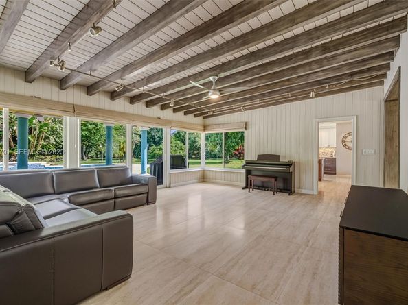 8001 SW 66th Ter, Miami FL 33143