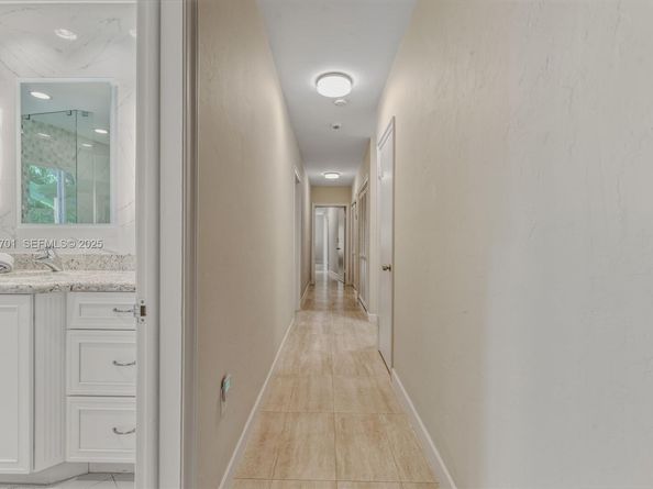 8001 SW 66th Ter, Miami FL 33143