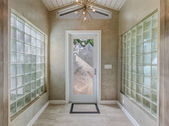 8001 SW 66th Ter, Miami FL 33143