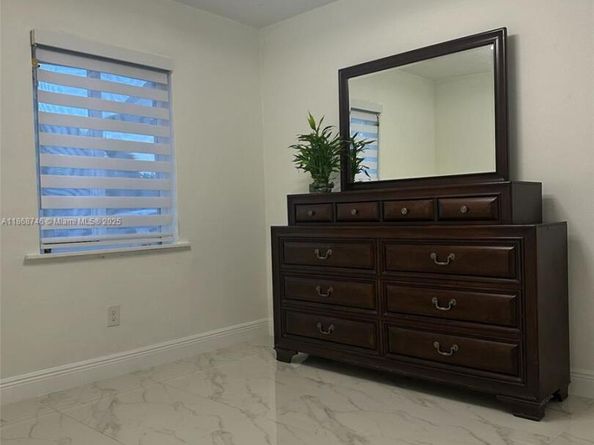 13006 SW 50th St, Miami FL 33175