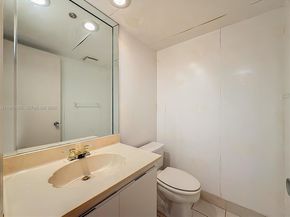 806 Cypress Grove Ln 303, Pompano Beach FL 33069