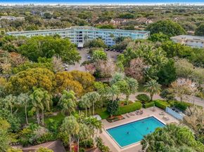 806 Cypress Grove Ln 303, Pompano Beach FL 33069