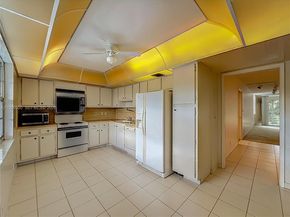 806 Cypress Grove Ln 303, Pompano Beach FL 33069