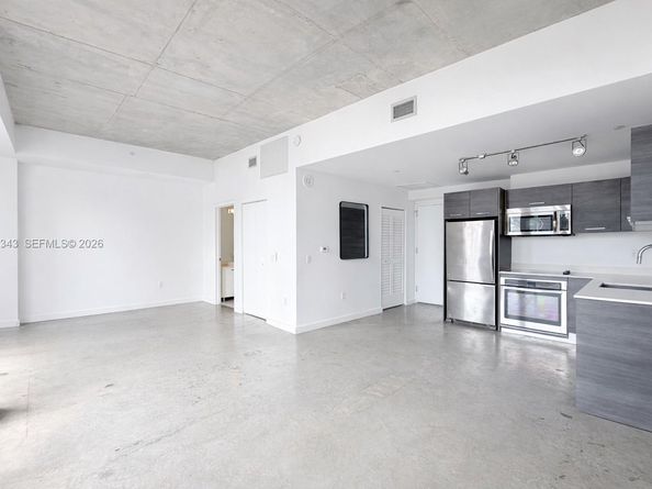 151 SE 1st St 3007, Miami FL 33131