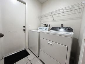 807 Sand Creek Cir, Weston FL 33327