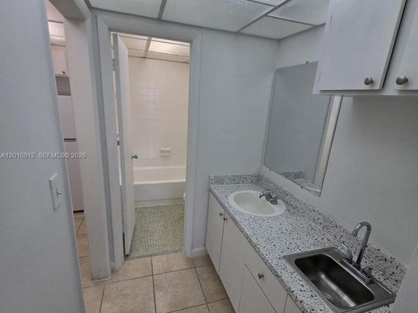 6980 NW 186th St 3227A, Hialeah FL 33015