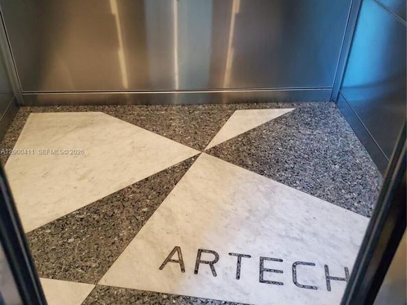 Undisclosed Address #A12000411, Aventura FL 33180