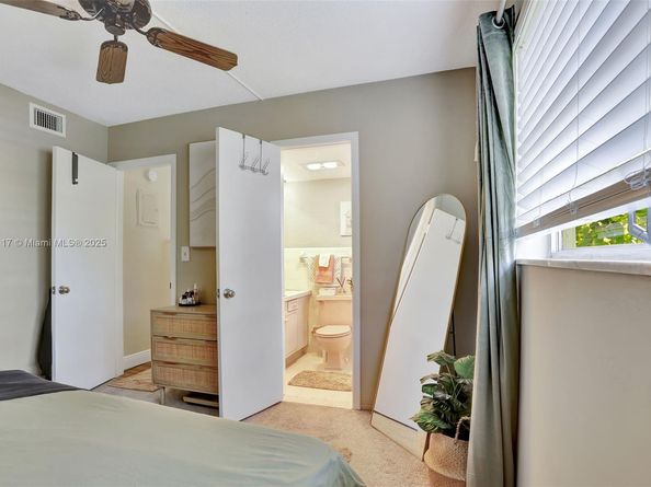 1900 NE 8th Ct 201, Fort Lauderdale FL 33304