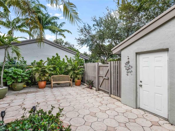 10500 SW 112th Ave, Miami FL 33176