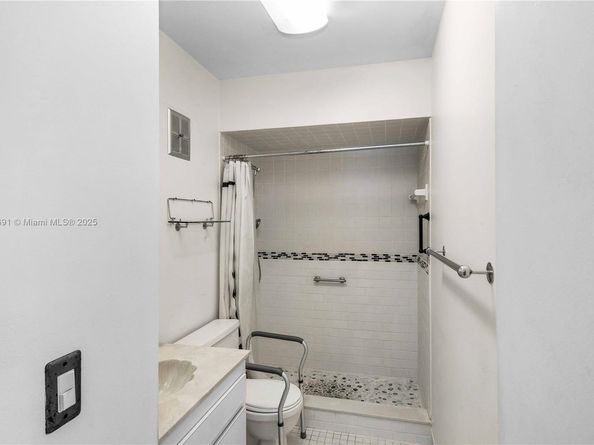 10500 SW 112th Ave, Miami FL 33176