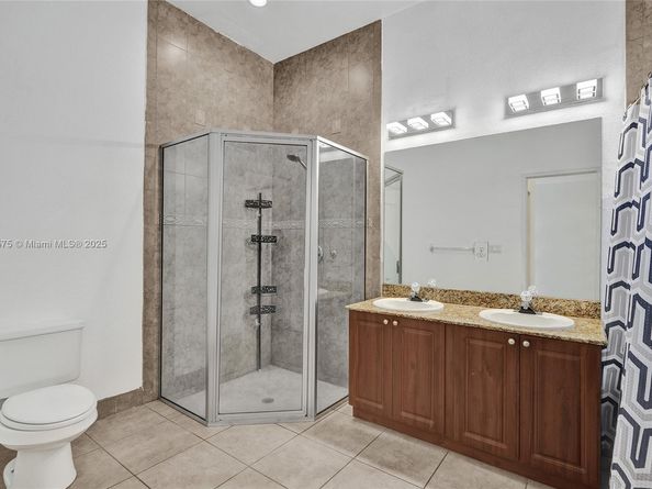 2831 NW 6th Ct, Fort Lauderdale FL 33311