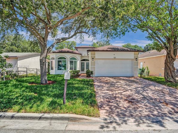 2831 NW 6th Ct, Fort Lauderdale FL 33311