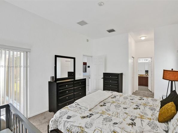 2831 NW 6th Ct, Fort Lauderdale FL 33311