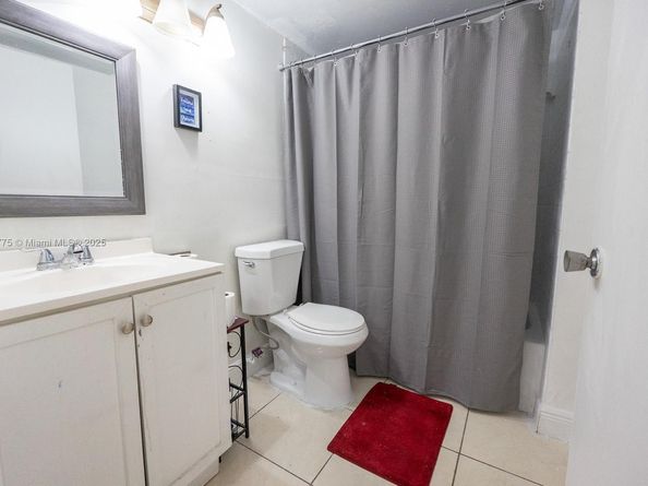 6276 NW 186th St 112, Hialeah FL 33015