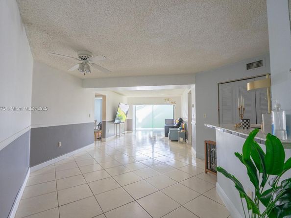 6276 NW 186th St 112, Hialeah FL 33015