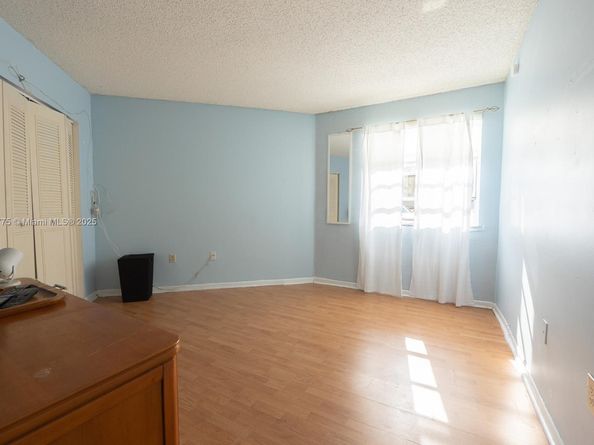 6276 NW 186th St 112, Hialeah FL 33015