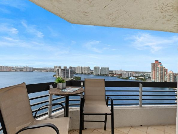 19101 NE 36th Ct 2501, Aventura FL 33180