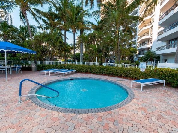 19101 NE 36th Ct 2501, Aventura FL 33180