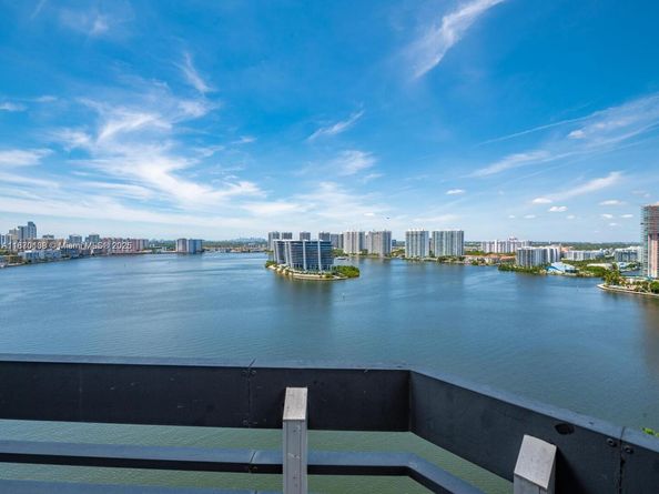 19101 NE 36th Ct 2501, Aventura FL 33180