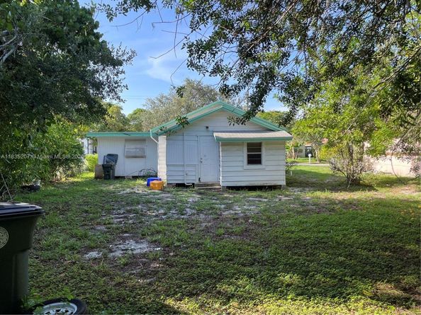 156 S Pearl St, Boca Raton FL 33432