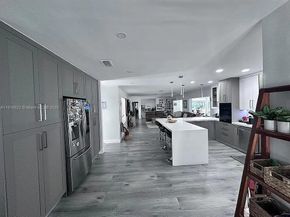 8290 Sunset Dr, Miami FL 33143