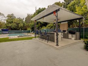 8290 Sunset Dr, Miami FL 33143