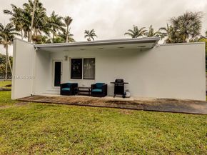 8290 Sunset Dr, Miami FL 33143