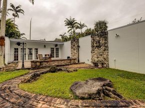 8290 Sunset Dr, Miami FL 33143