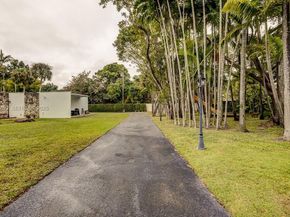 8290 Sunset Dr, Miami FL 33143