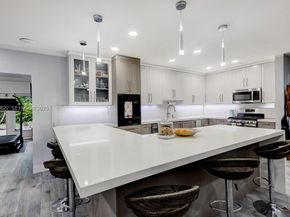 8290 Sunset Dr, Miami FL 33143