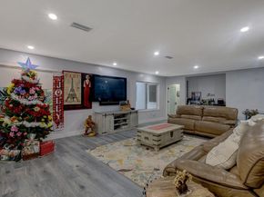 8290 Sunset Dr, Miami FL 33143