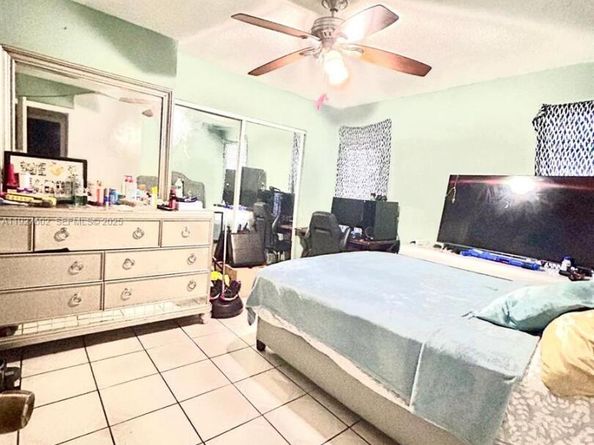 598 SW 121st Ave, Miami FL 33184