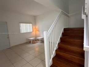 430 NW 20th St, Miami FL 33127