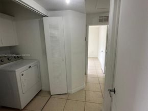 430 NW 20th St, Miami FL 33127