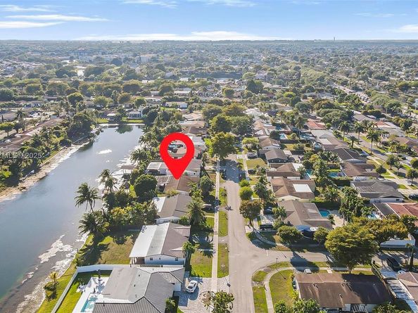 14420 SW 74th St, Miami FL 33183