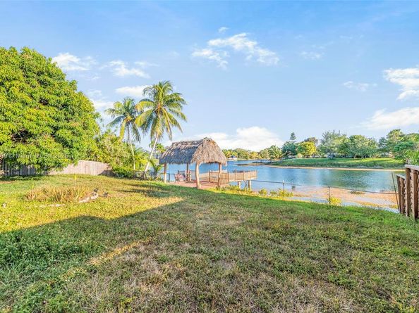 14420 SW 74th St, Miami FL 33183