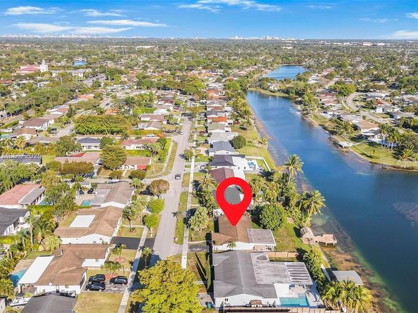 14420 SW 74th St, Miami FL 33183